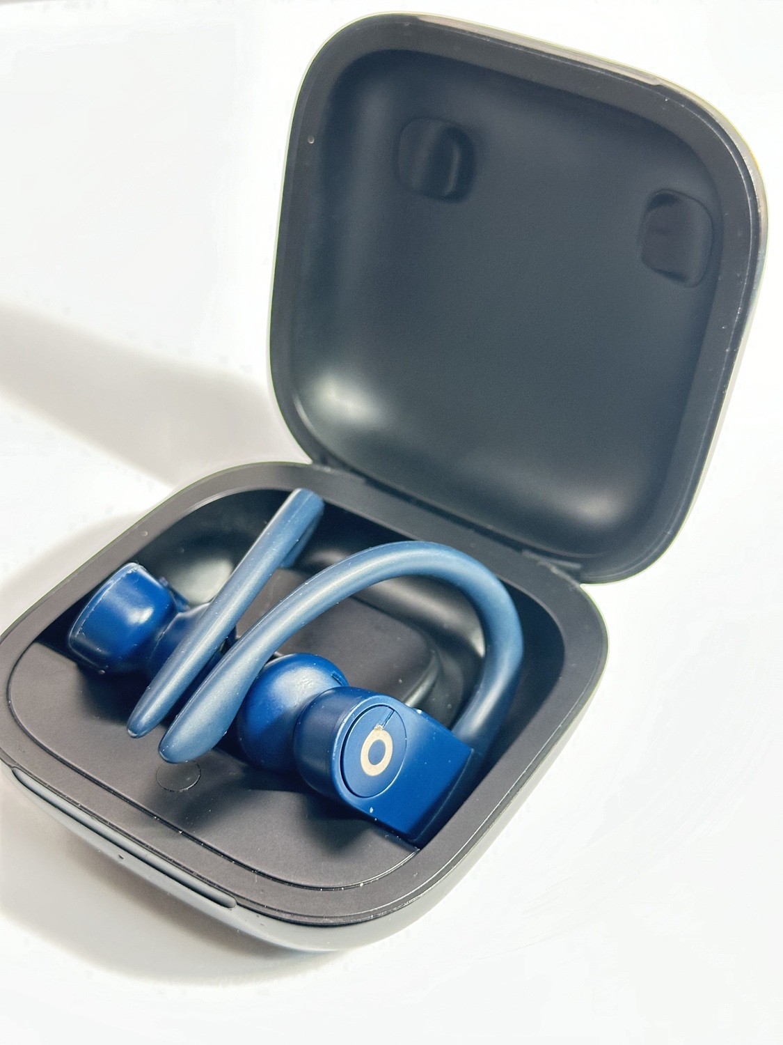 Ремонт наушников Powerbeats Pro